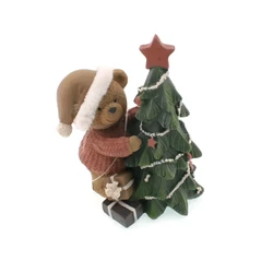 Maci karácsonyfávall barna pulcsiban, 10x13cm Maci karácsonyfávall barna pulcsiban, 10x13cm