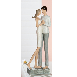 Polyresin szobor, szerelem, szürkés árnyalat, 9x26x6cm