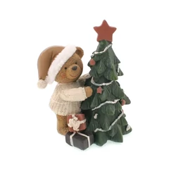 Maci karácsonyfávall fehér pulcsiban, 10x13cm Maci karácsonyfávall fehér pulcsiban, 10x13cm