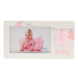 Képkeret -BABY- rózsaszín ruhával, 15x10cm, fehér