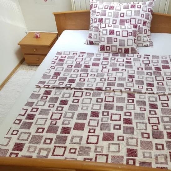Tünde Gála krepp ágynemű garnitúra, fehér alapon bordó kockás, szimpla